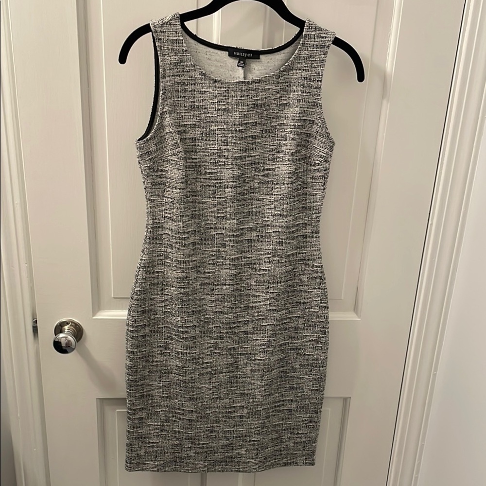HaiL3y:23 Textured Black and White Mini Dress